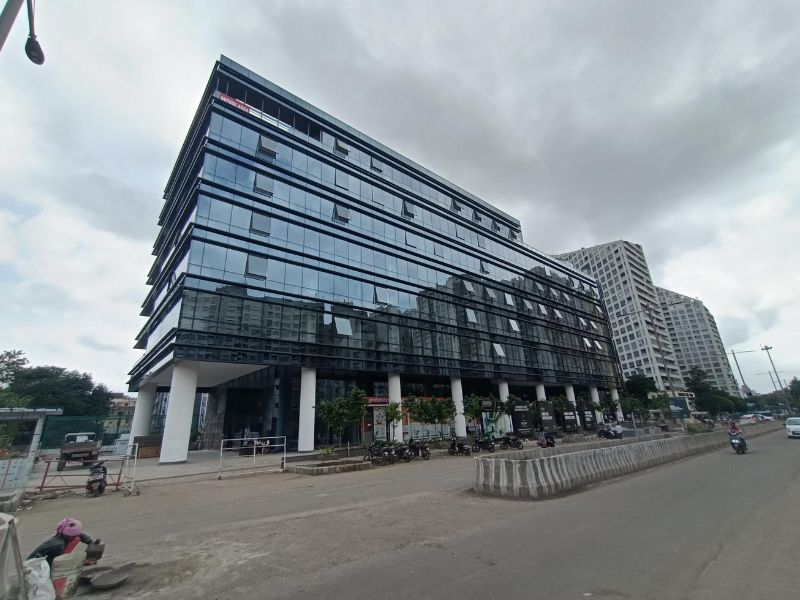 Ready-to-Move 966 Sqft Unfurnished Office Space for Rent in Magarpatta Hadapsar Pune
