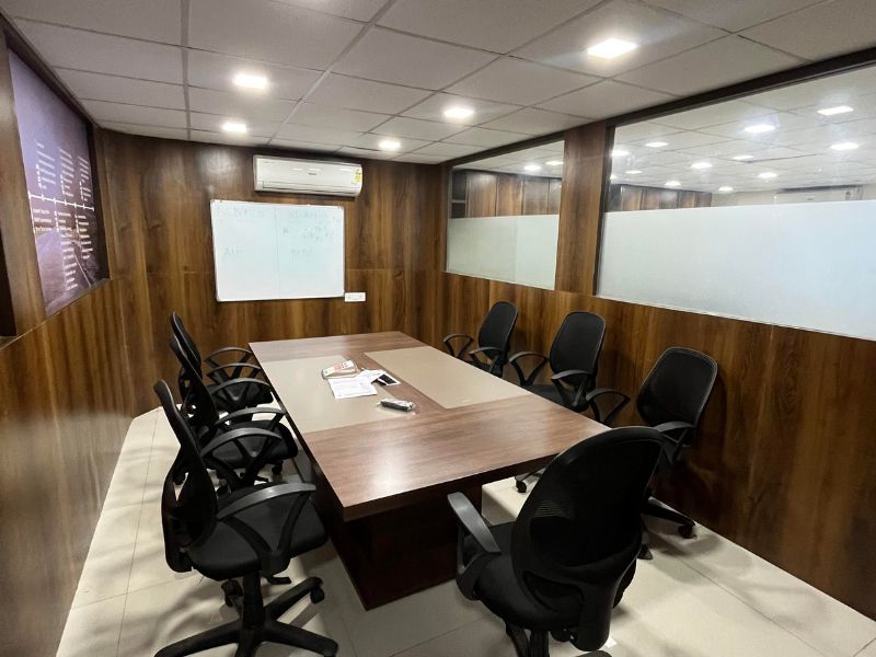 Modern 1350 Sqft Furnished Office Space for Rent in Boat Club Road Pune – Ideal for IT & Corporate Firms