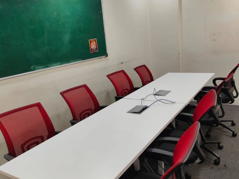 Move-in Ready 1600 Sqft Furnished Office for Lease in Camp Pune | Corporate Environment