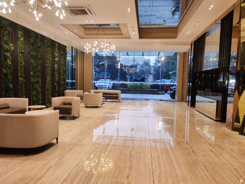 1200 SQFT Unfurnished Office for Lease in Boulevard Tower, Camp – Near MG Road & SGS Mall, Pune