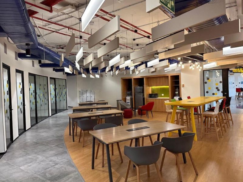 Premium 7,000 sq. ft. Fully Furnished Office for Lease at Mantri Sterling, Karve Road – Near Shivaji Nagar, Pune